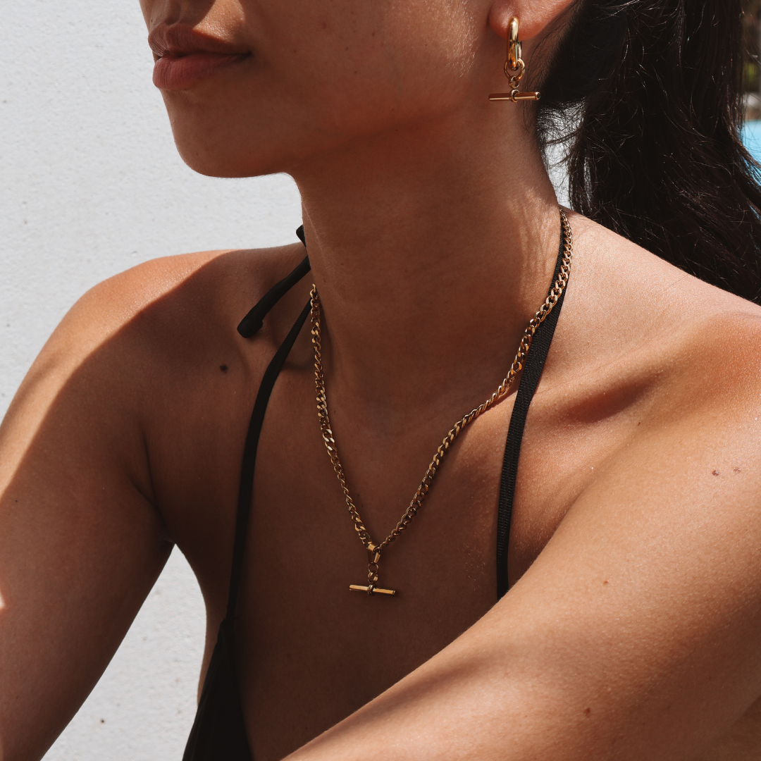Sleek Bar Necklace