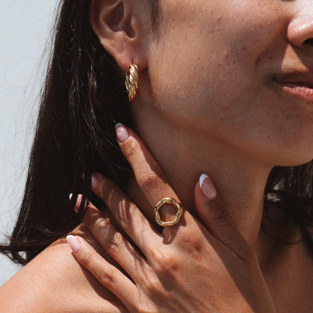 Adjustable Elegant Circle Ring